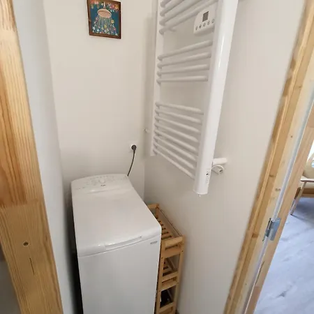 Studio Apartment *